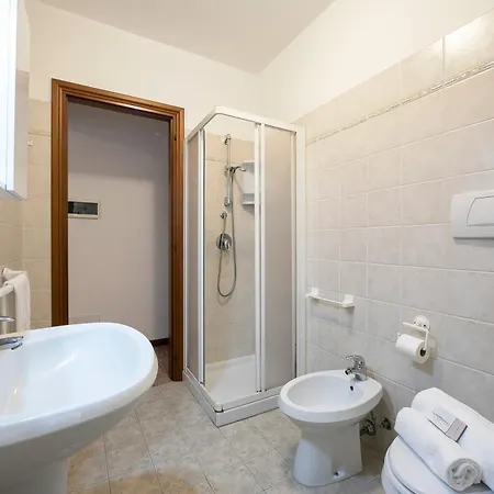 Casa Dolce Casa Central Stresa Apt 50M From Lake - Happy Rentals Apartman Stresa